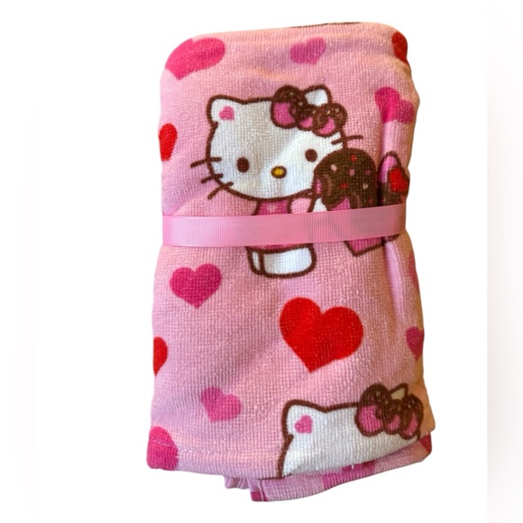 Hello Kitty Sanrio Set of 2 Plush Pink Hand Towels for Valentine’s Day NWT - Picture 2 of 2